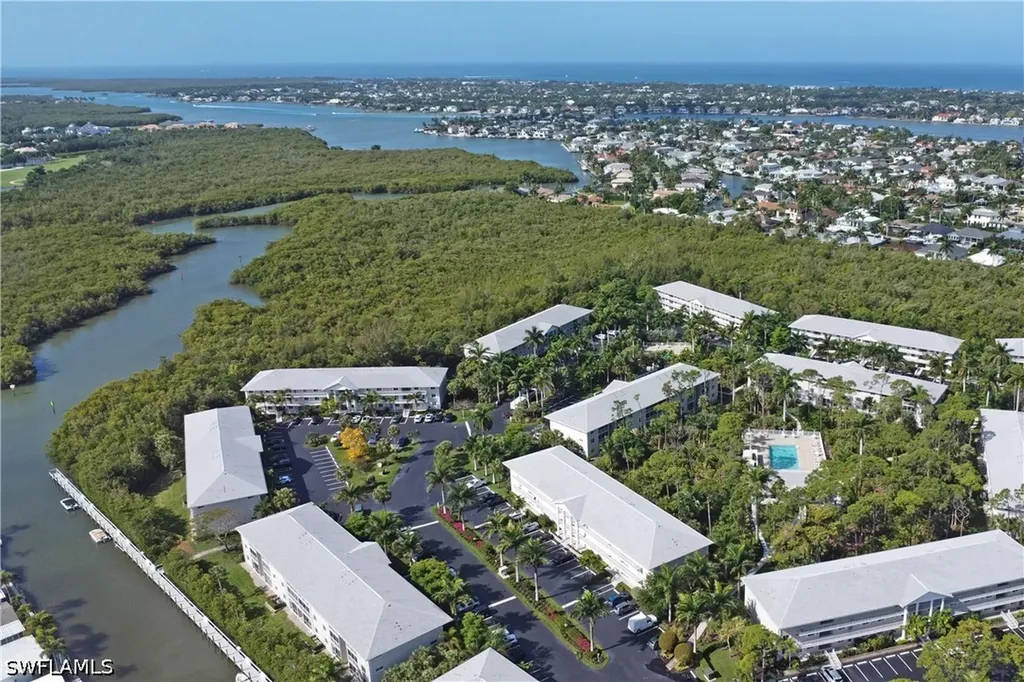 3031 Sandpiper Bay Circle Naples FL 34112