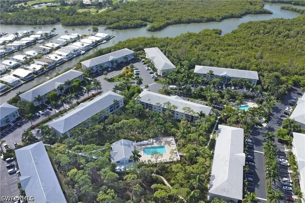 3031 Sandpiper Bay Circle Naples FL 34112
