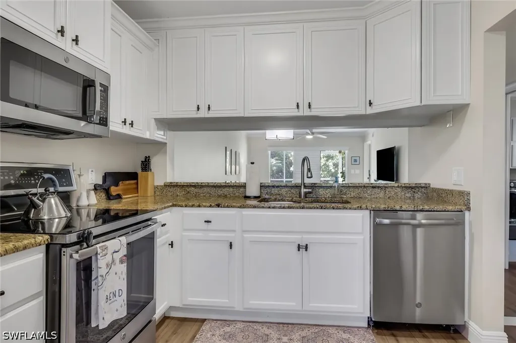 3031 Sandpiper Bay Circle Naples FL 34112