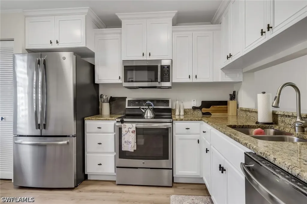 3031 Sandpiper Bay Circle Naples FL 34112