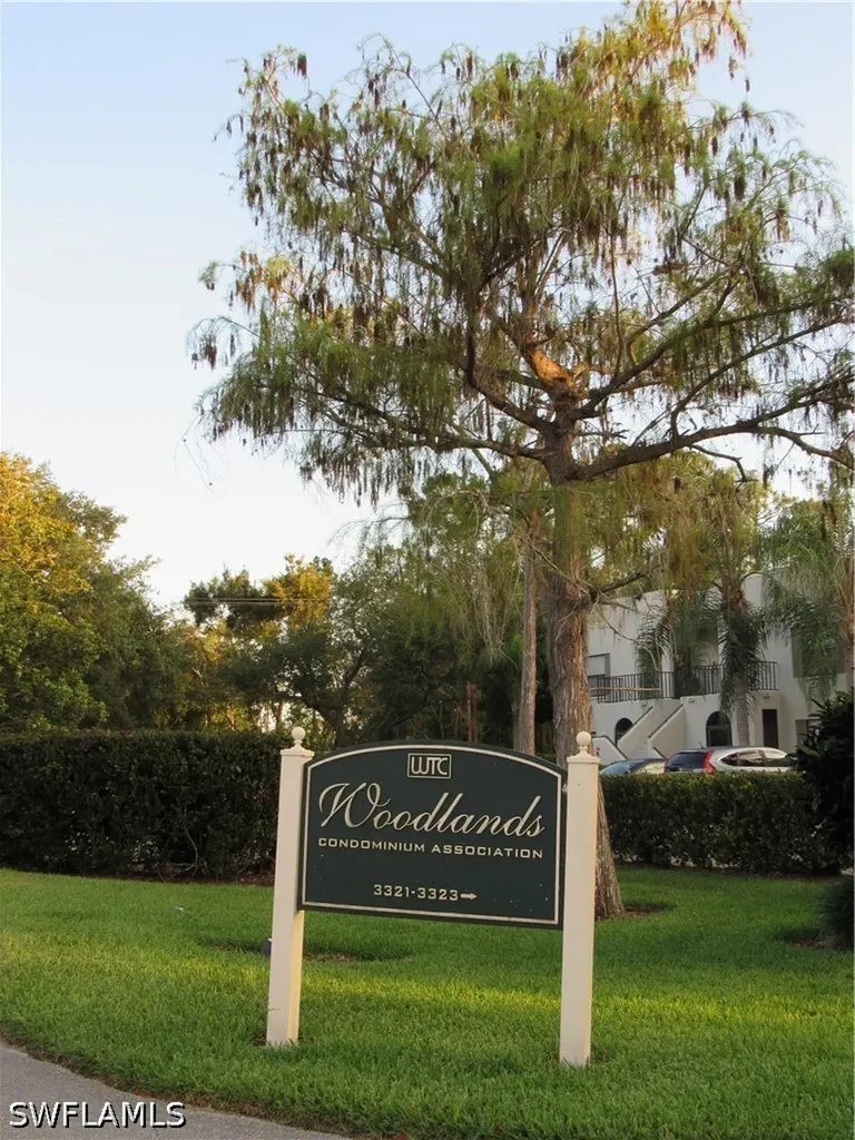 3323 Olympic Drive Naples FL 34105