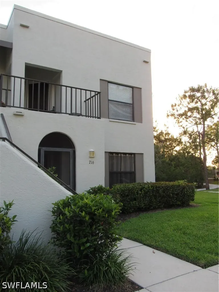 3323 Olympic Drive Naples FL 34105