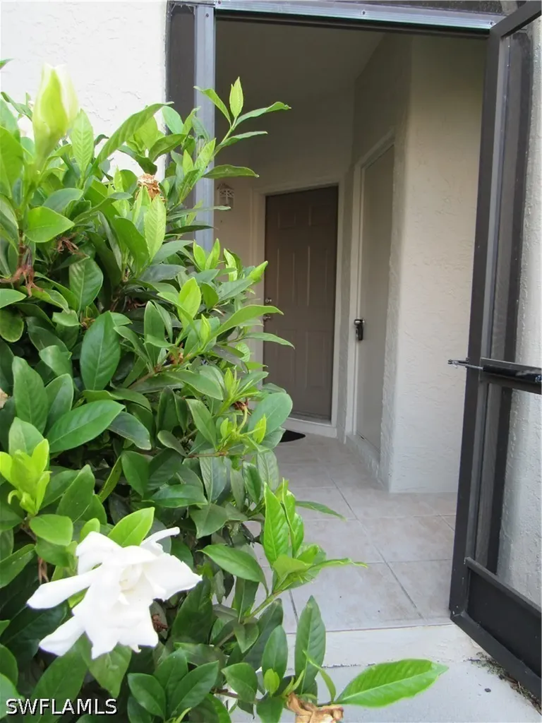 3323 Olympic Drive Naples FL 34105