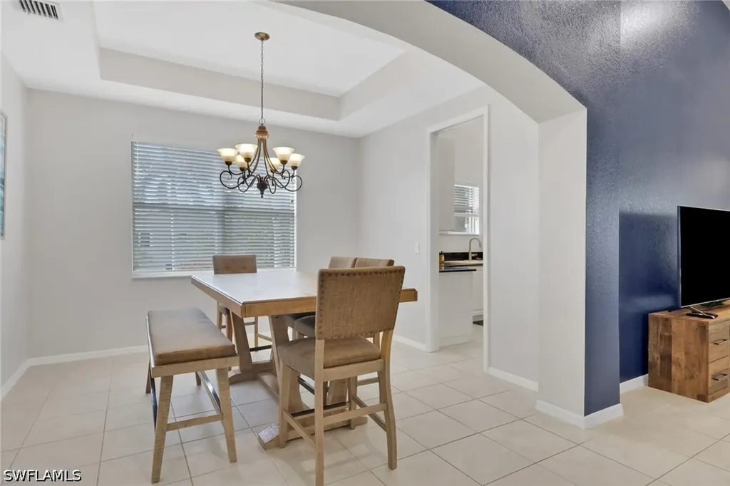 1465 Mariposa Circle Naples FL 34105