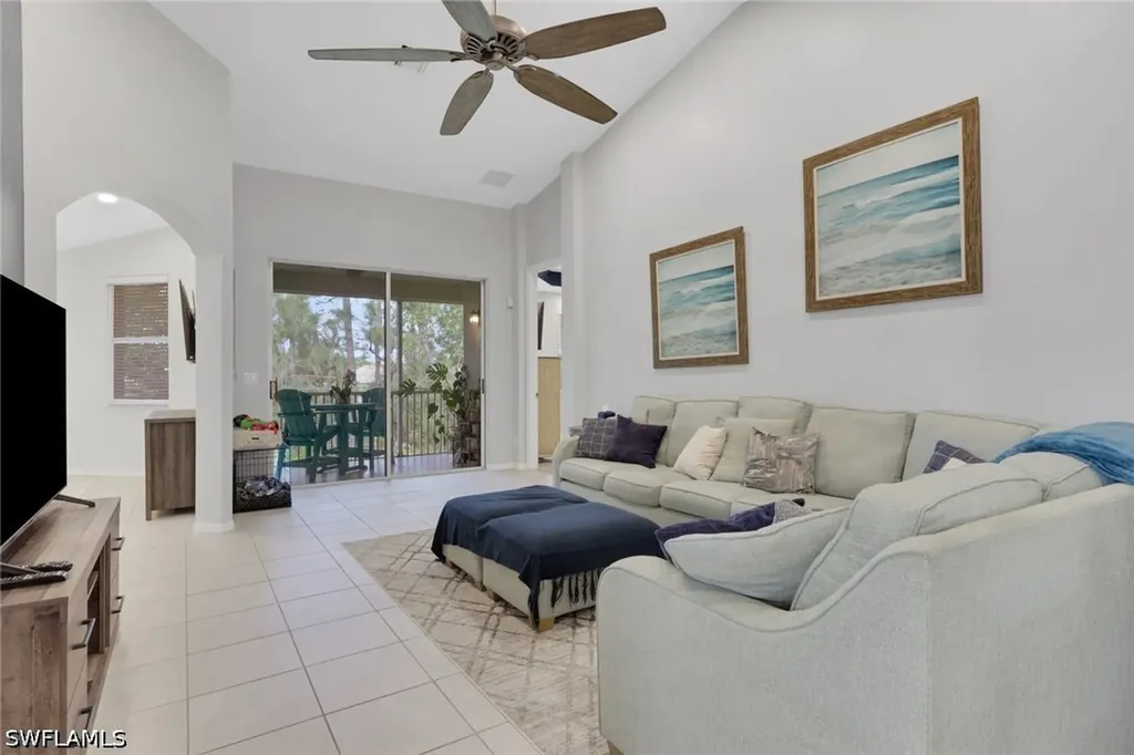 1465 Mariposa Circle Naples FL 34105
