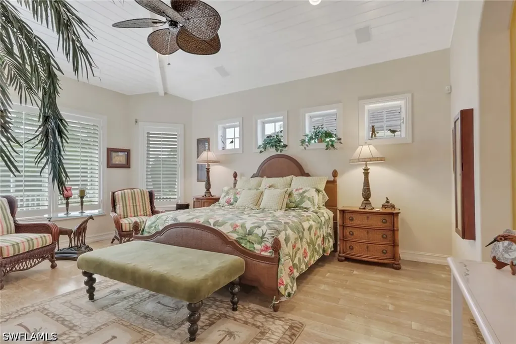 1510 Chesapeake Avenue Naples FL 34102