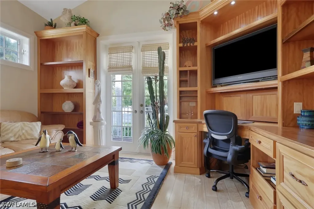 1510 Chesapeake Avenue Naples FL 34102