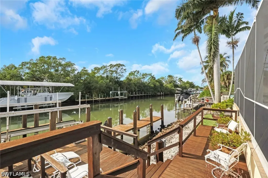 1510 Chesapeake Avenue Naples FL 34102