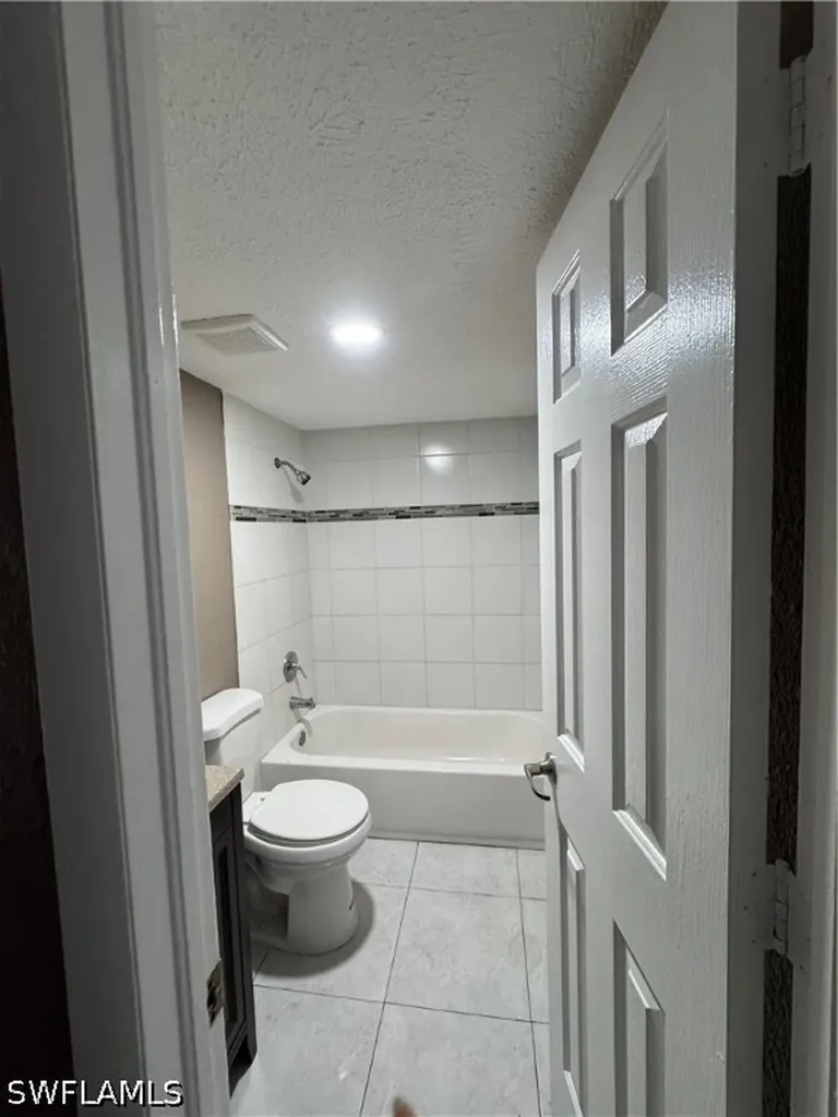 4603 Bayshore Drive Naples FL 34112