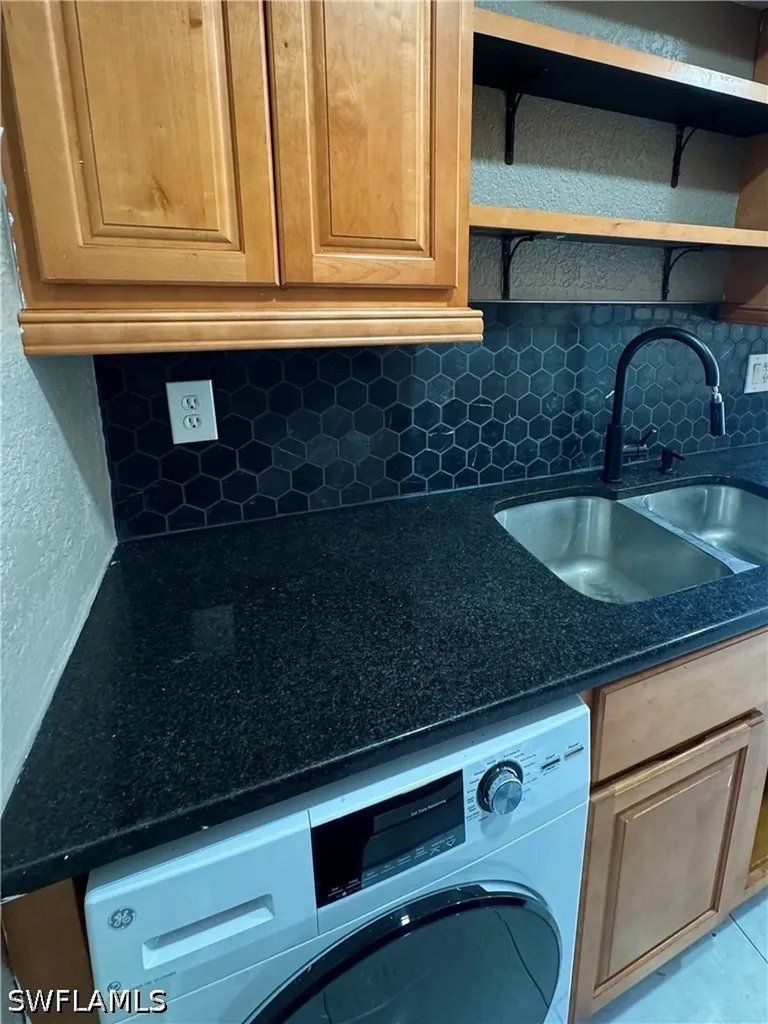 4603 Bayshore Drive Naples FL 34112