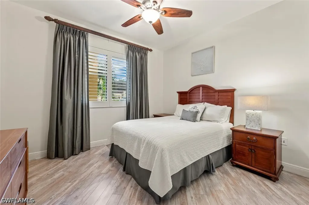 1035 Sandpiper Street Naples FL 34102