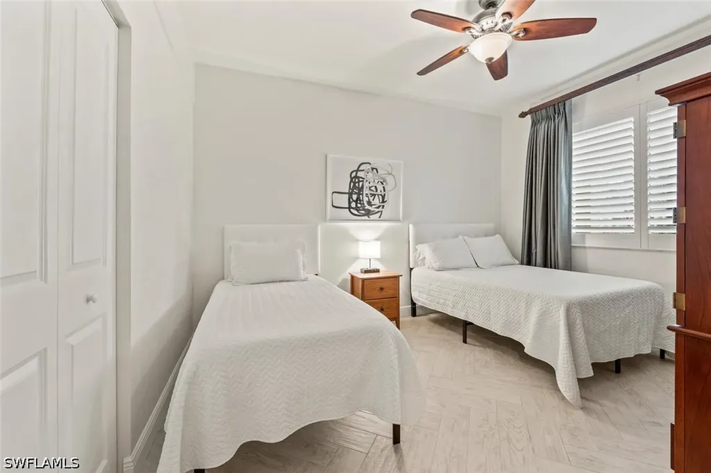 1035 Sandpiper Street Naples FL 34102