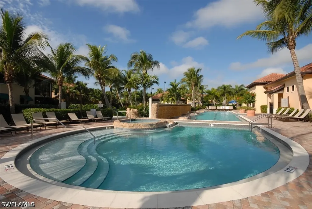 1035 Sandpiper Street Naples FL 34102