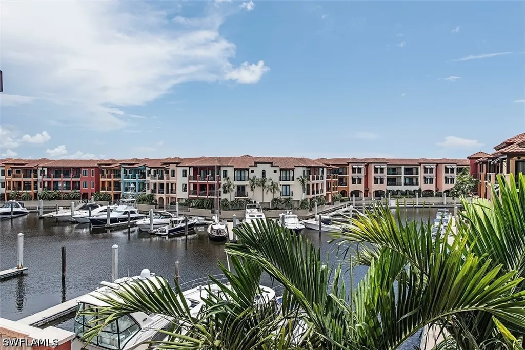 1035 Sandpiper Street Naples FL 34102