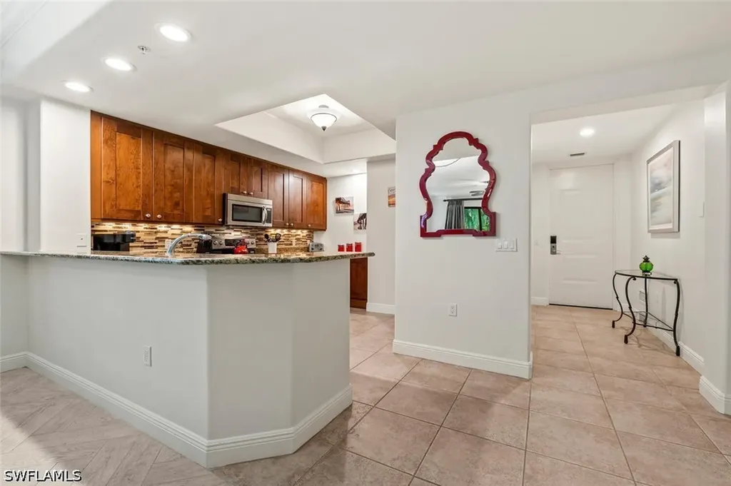 1035 Sandpiper Street Naples FL 34102