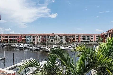 1035 Sandpiper Street Naples FL 34102