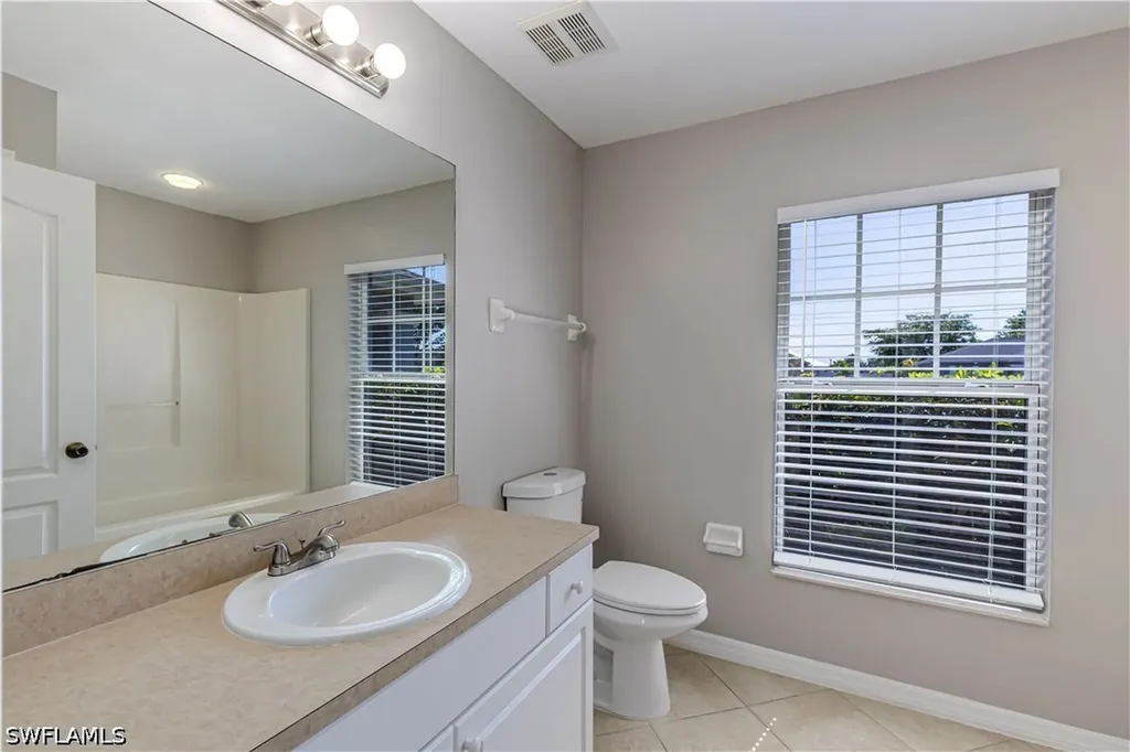 2904 NW 5th Place Cape Coral FL 33993