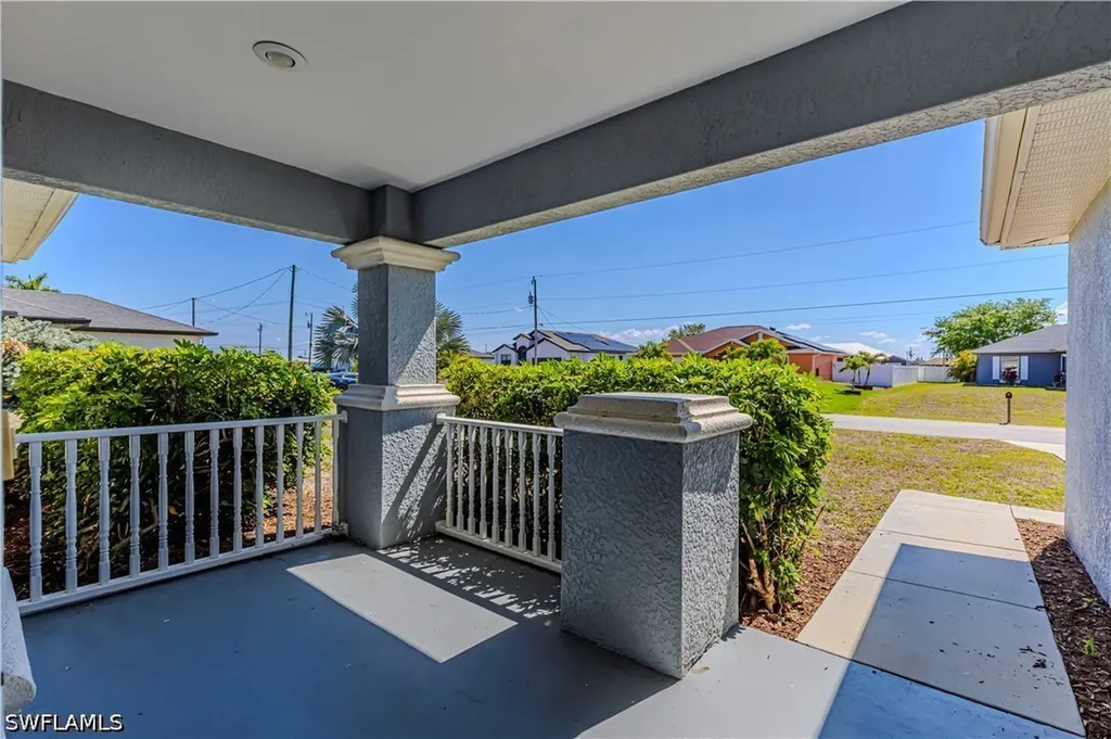 2904 NW 5th Place Cape Coral FL 33993