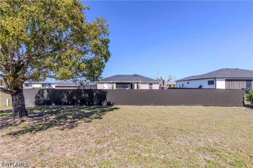 2904 NW 5th Place Cape Coral FL 33993