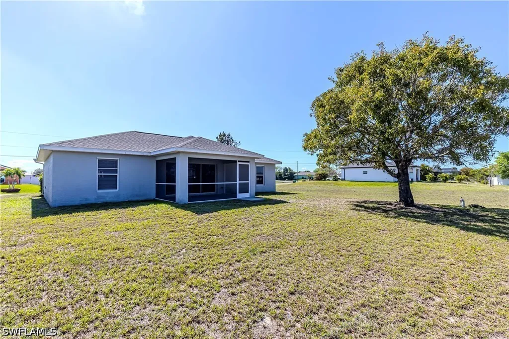 2904 NW 5th Place Cape Coral FL 33993