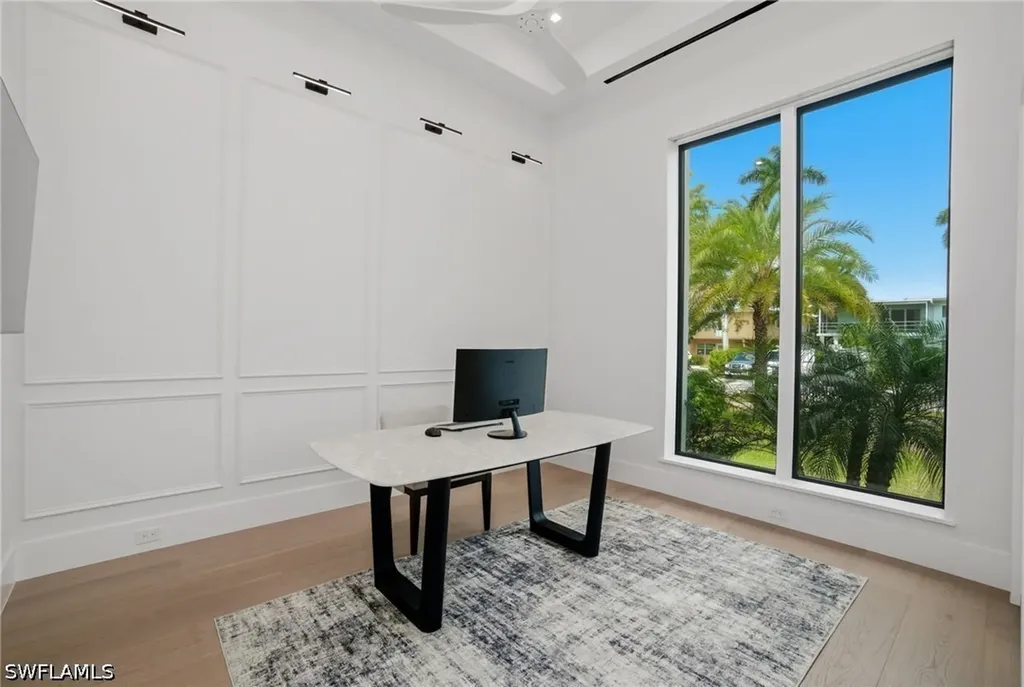 264 8th Avenue S Naples FL 34102