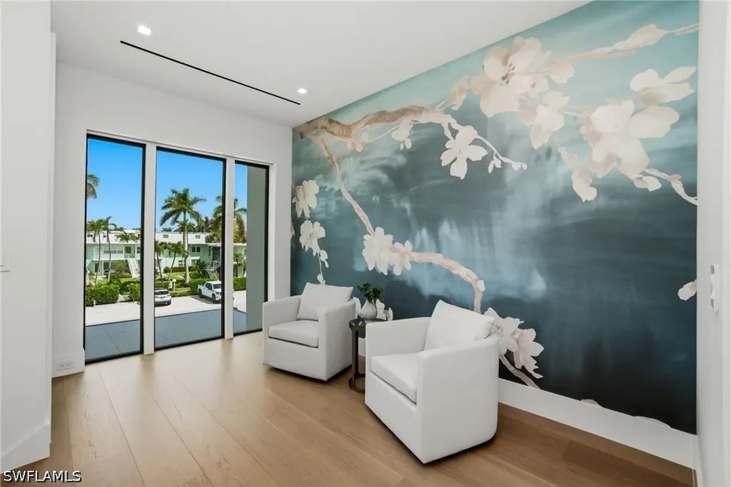 264 8th Avenue S Naples FL 34102