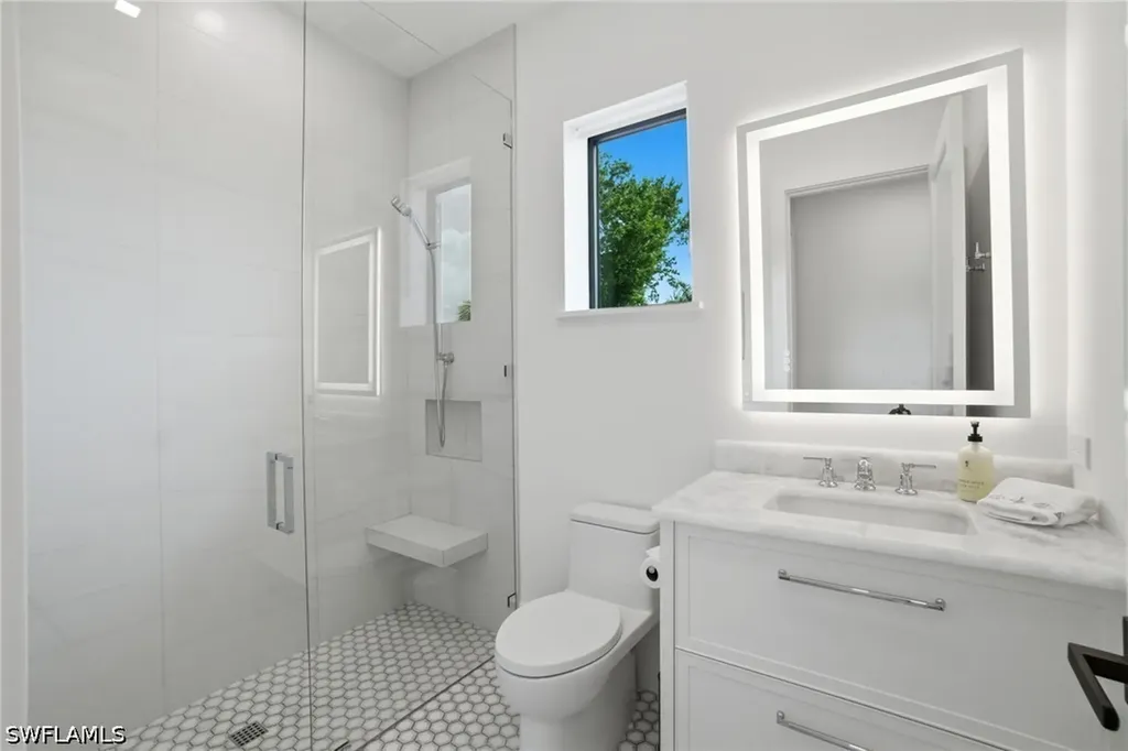 264 8th Avenue S Naples FL 34102