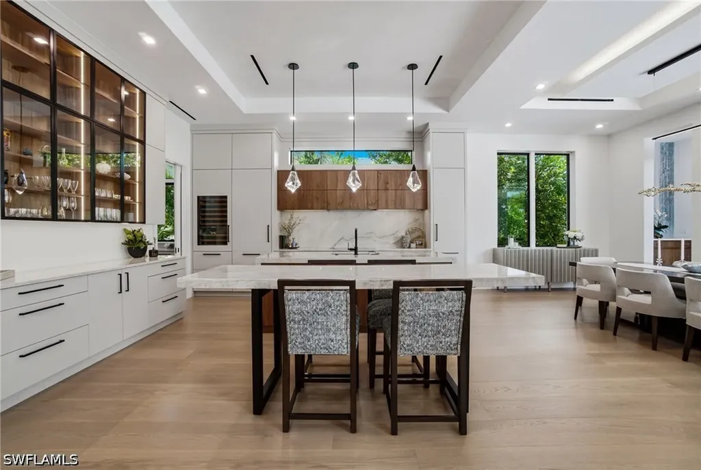 264 8th Avenue S Naples FL 34102