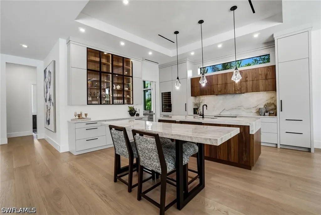 264 8th Avenue S Naples FL 34102