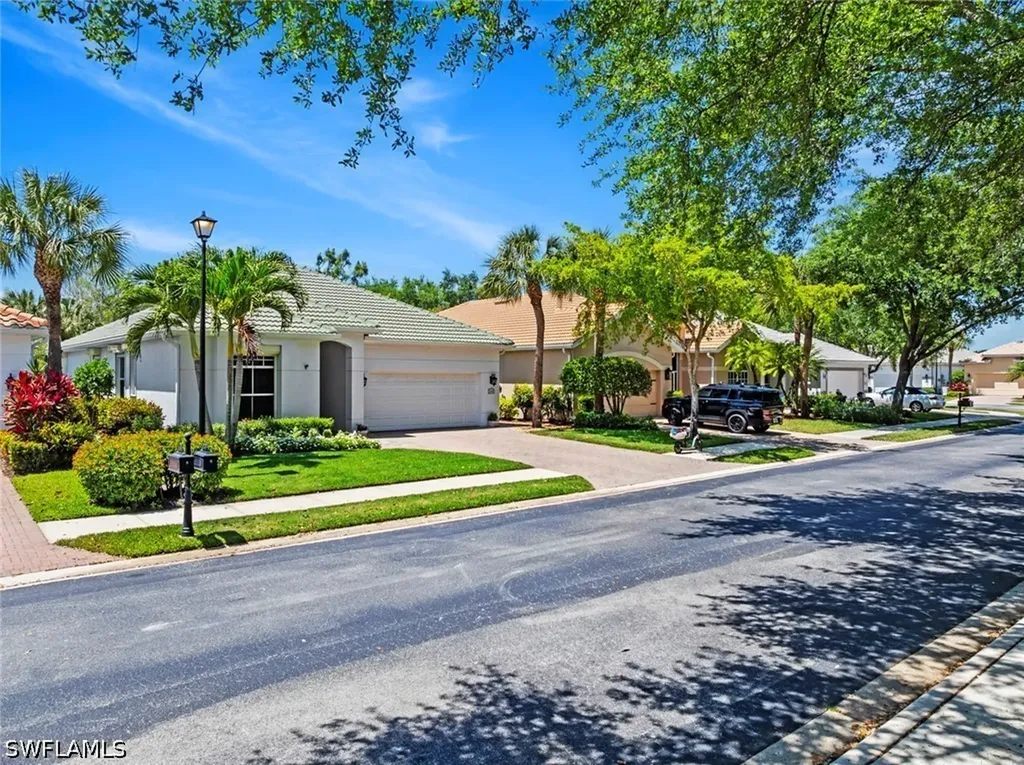 3599 Grand Cypress Drive Naples FL 34119
