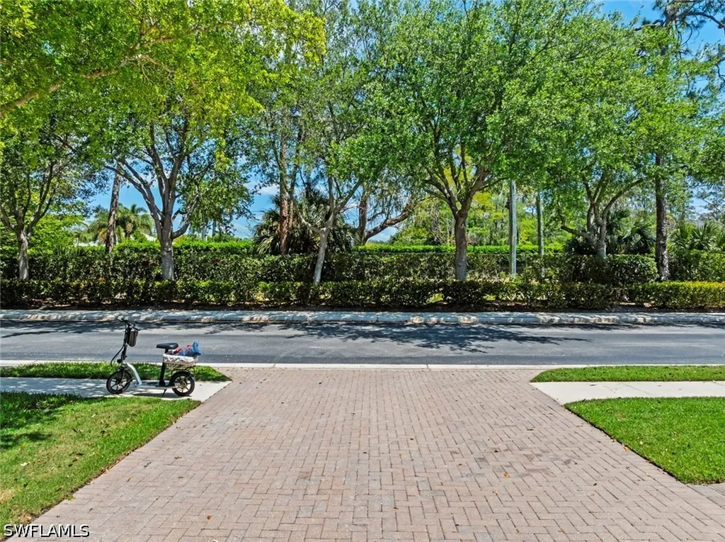 3599 Grand Cypress Drive Naples FL 34119