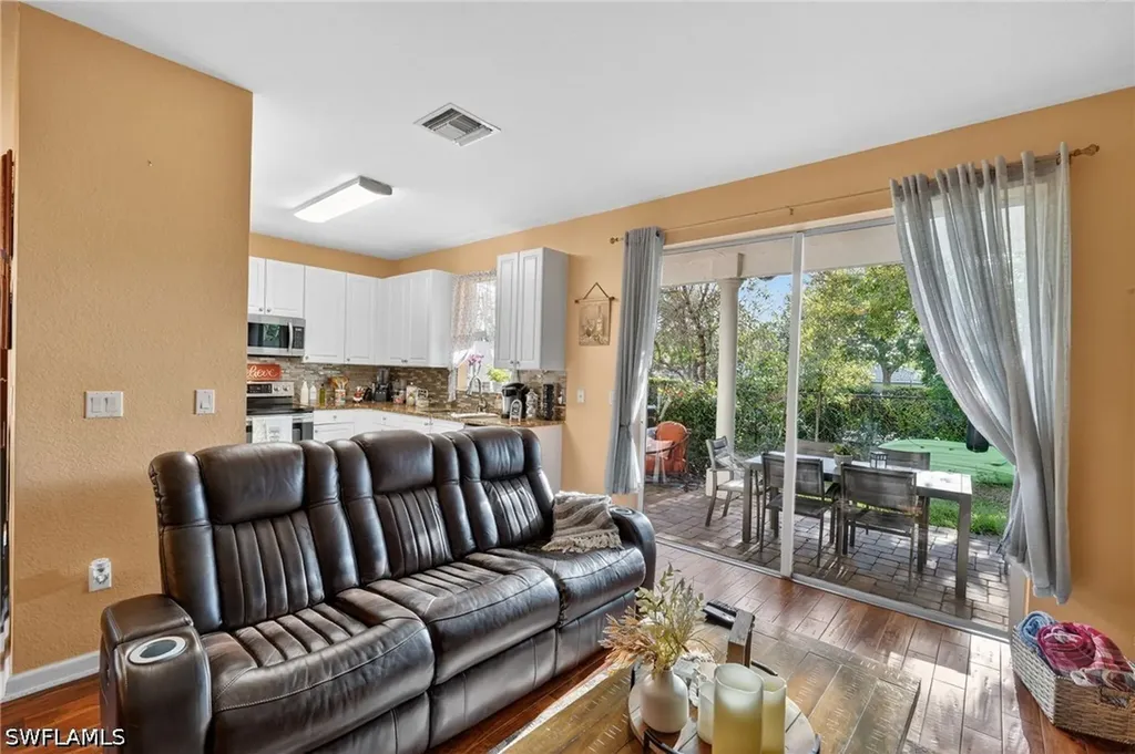 7005 Romana Way Naples FL 34119