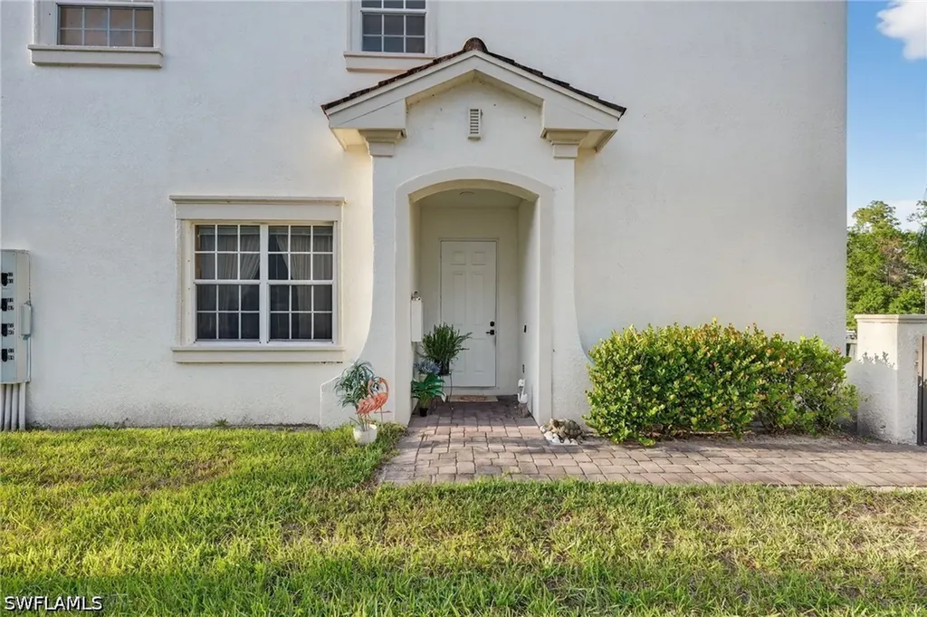 7005 Romana Way Naples FL 34119