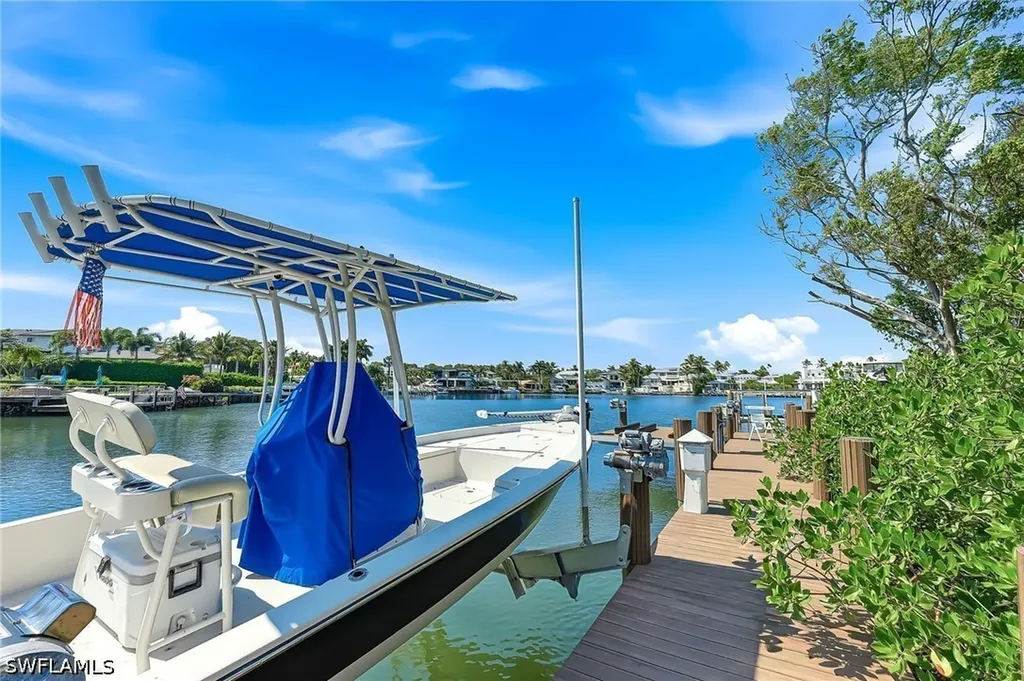 2002 4th Street S Naples FL 34102