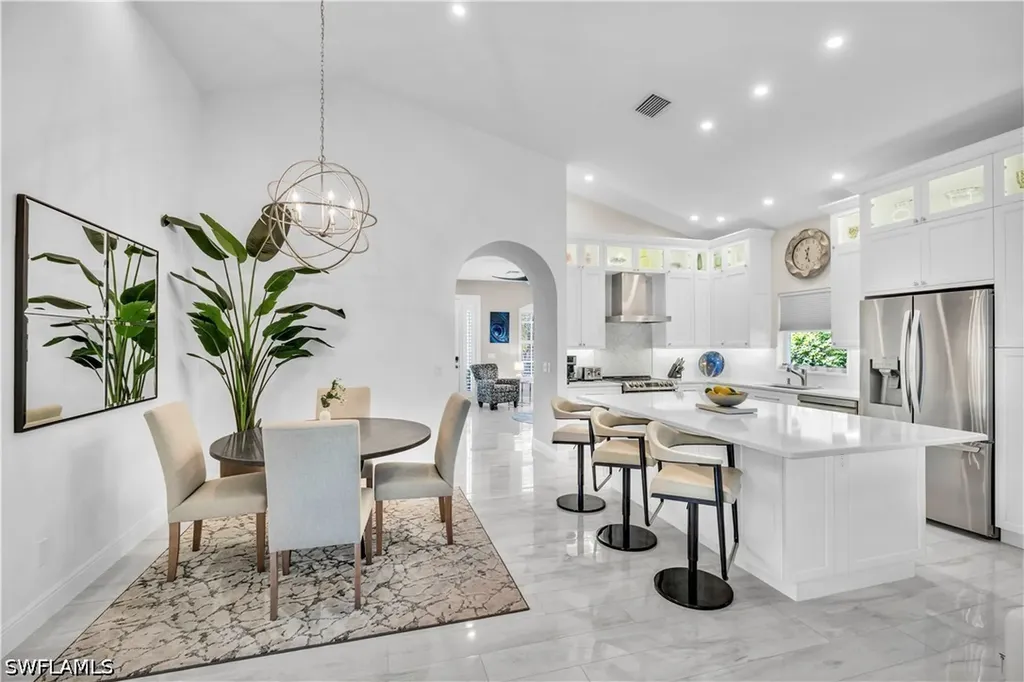 513 96th Avenue N Naples FL 34108