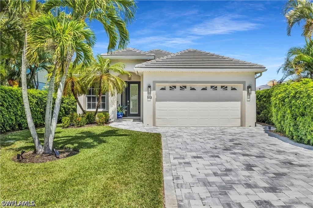 513 96th Avenue N Naples FL 34108