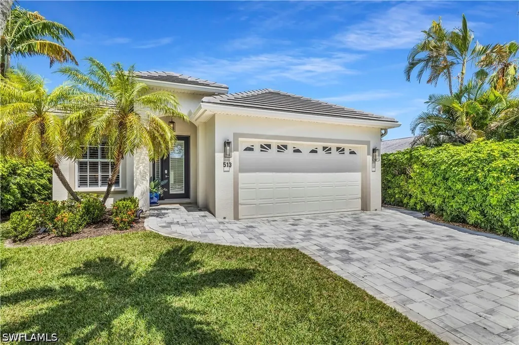 513 96th Avenue N Naples FL 34108