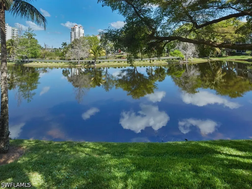 Bonita Springs FL, 26932 Montego Pointe Court, Unit 201