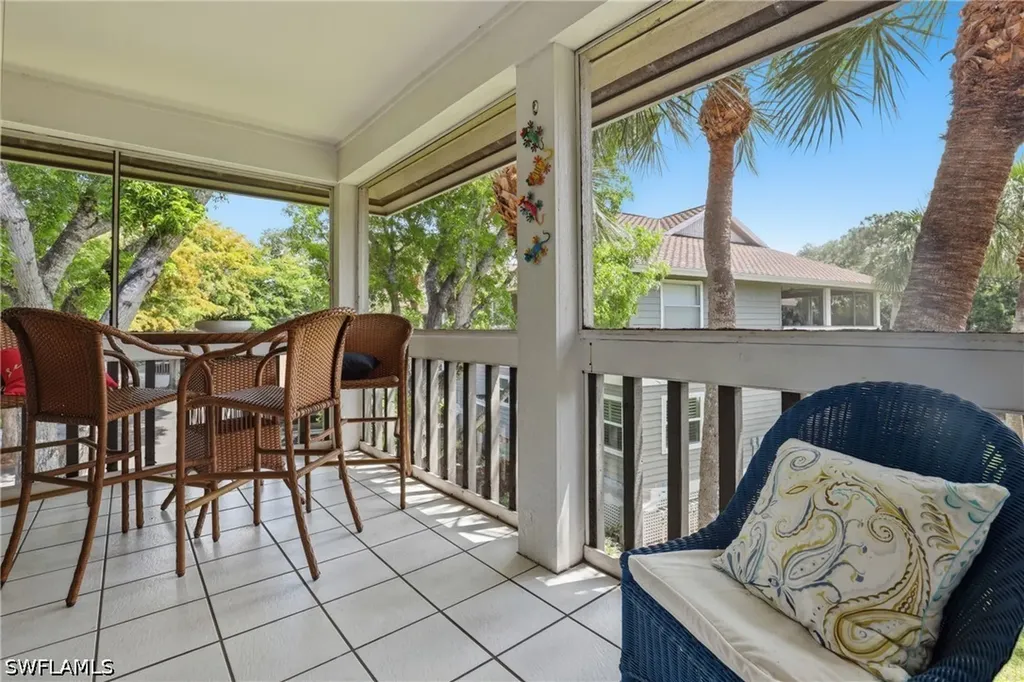 660 Wiggins Bay Drive Naples FL 34110