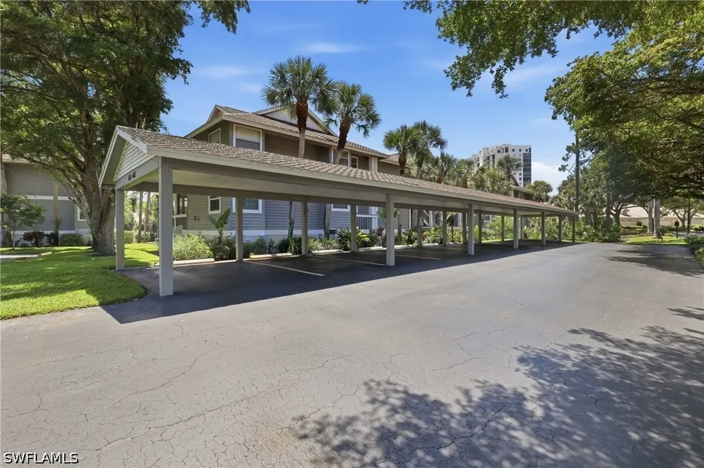 660 Wiggins Bay Drive Naples FL 34110