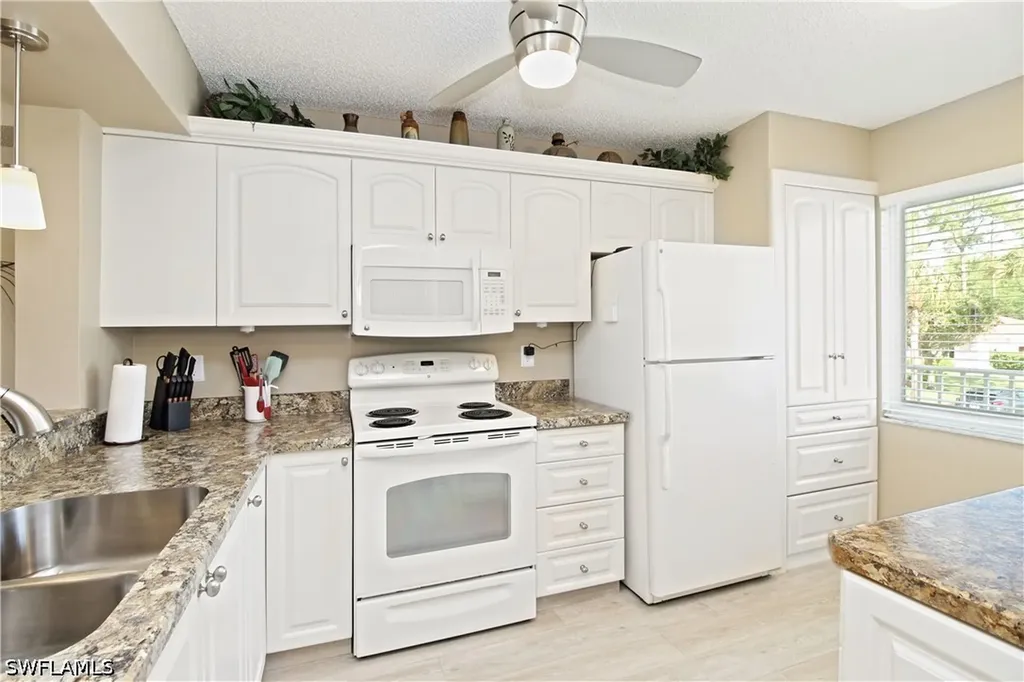 5970 Amherst Drive Naples FL 34112