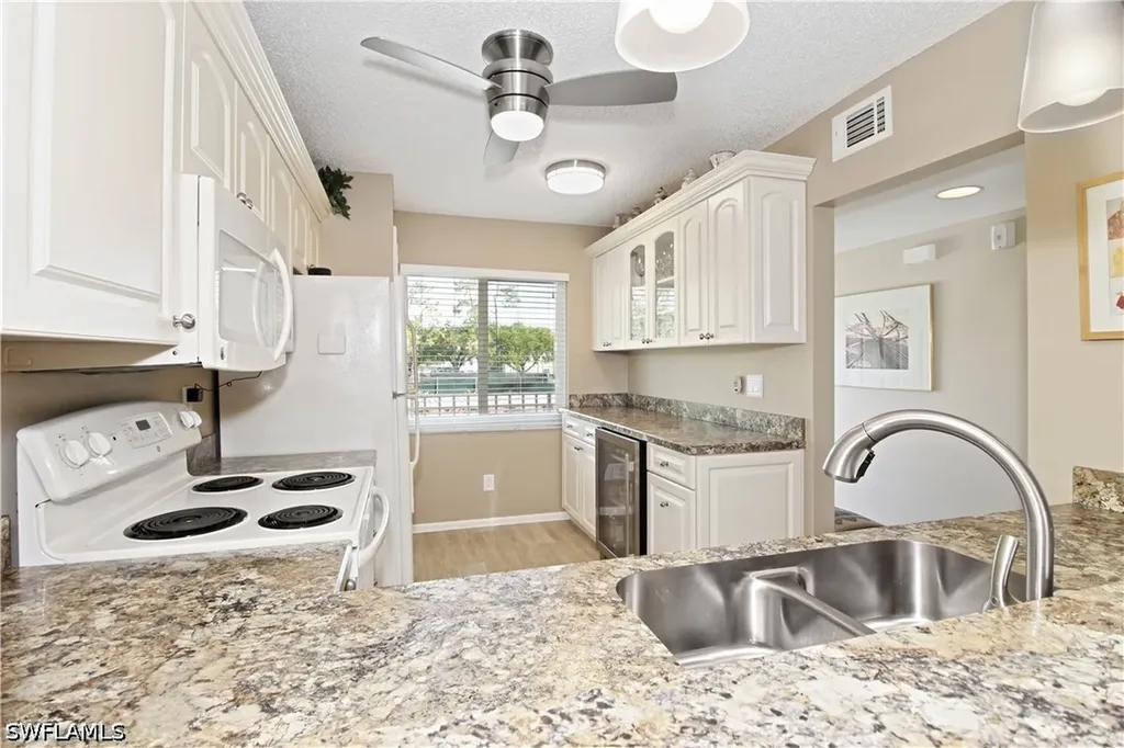 5970 Amherst Drive Naples FL 34112