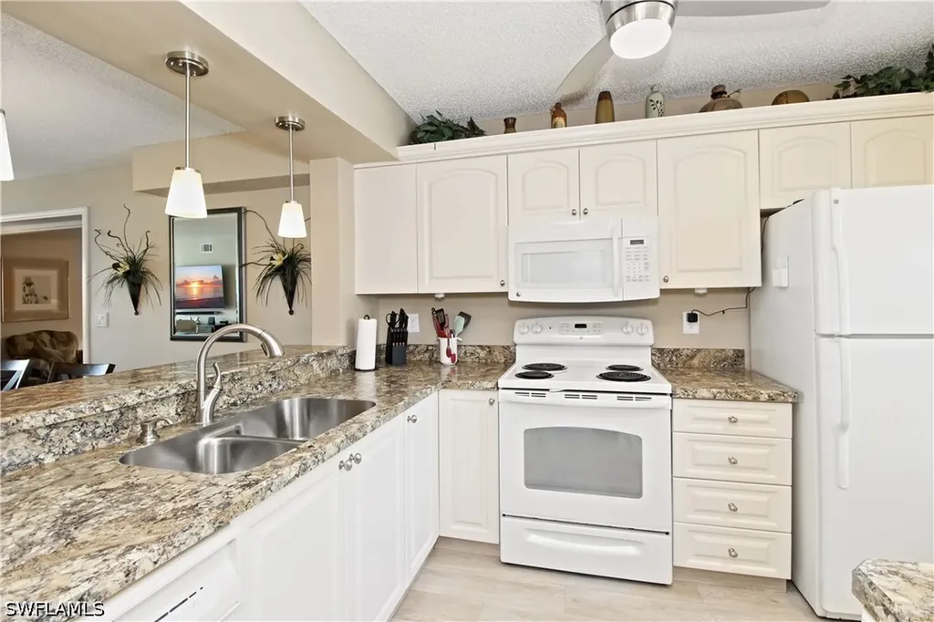 5970 Amherst Drive Naples FL 34112