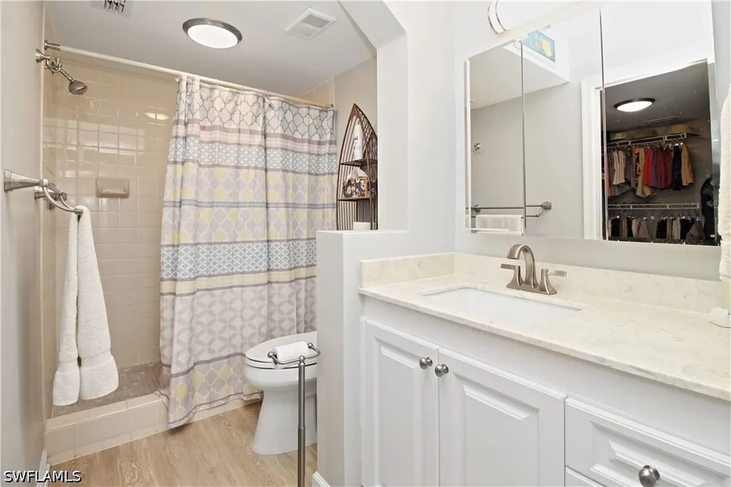 5970 Amherst Drive Naples FL 34112