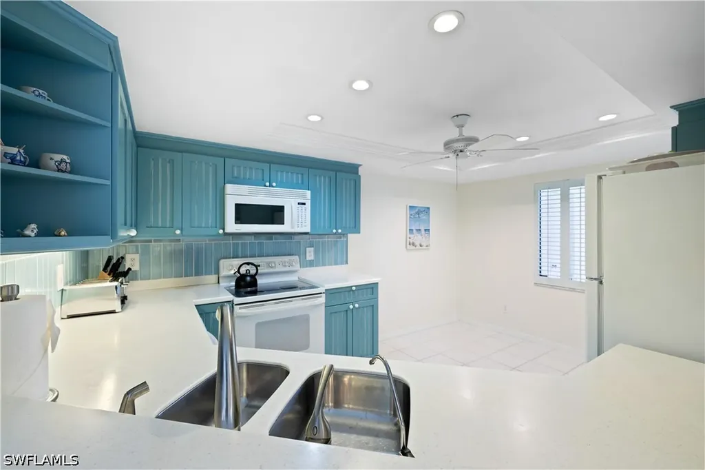 565 Beachwalk Circle Naples FL 34108