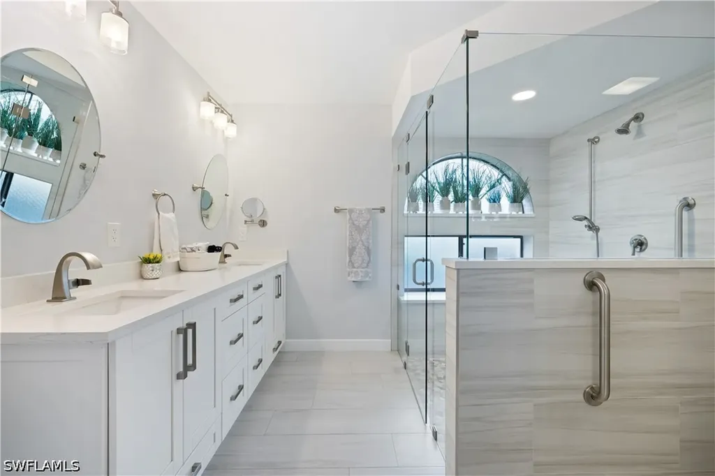 565 Beachwalk Circle Naples FL 34108