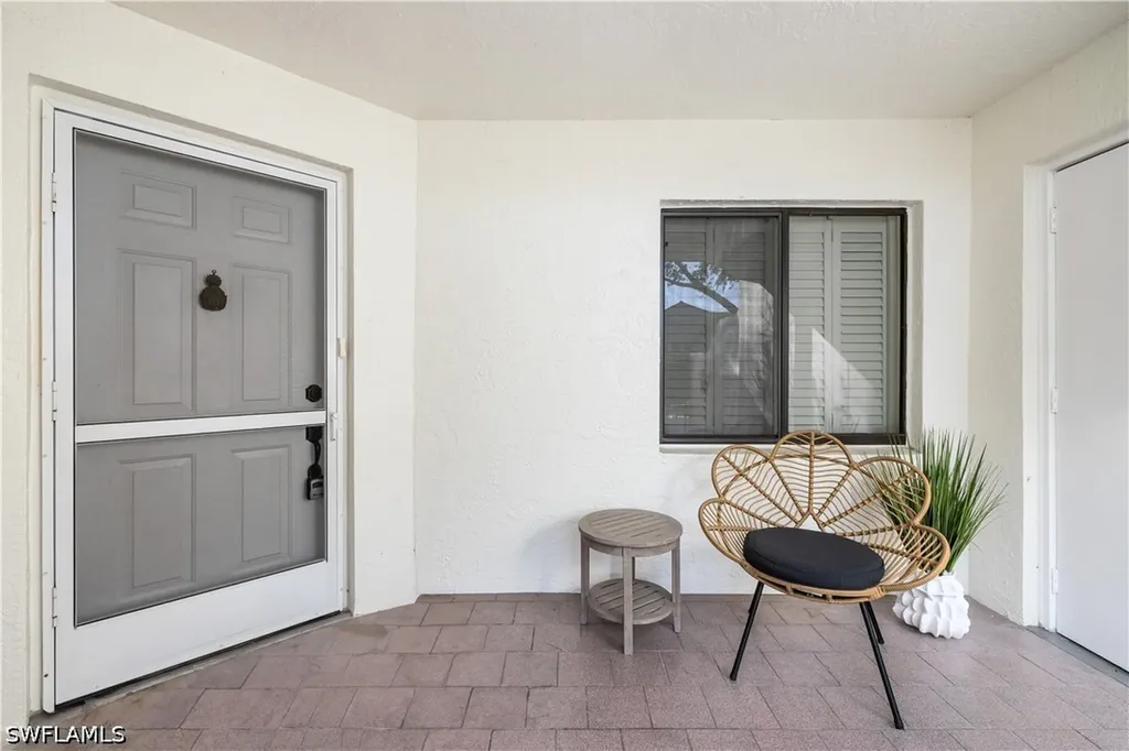 565 Beachwalk Circle Naples FL 34108