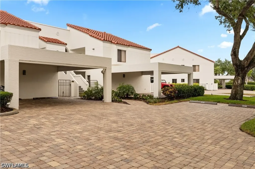 565 Beachwalk Circle Naples FL 34108