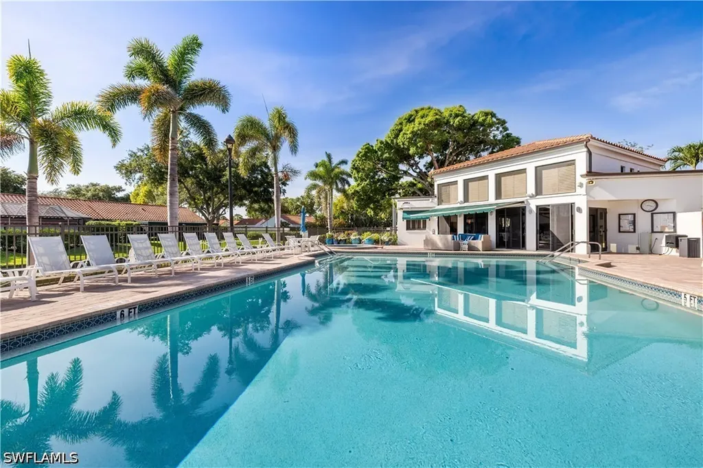 565 Beachwalk Circle Naples FL 34108
