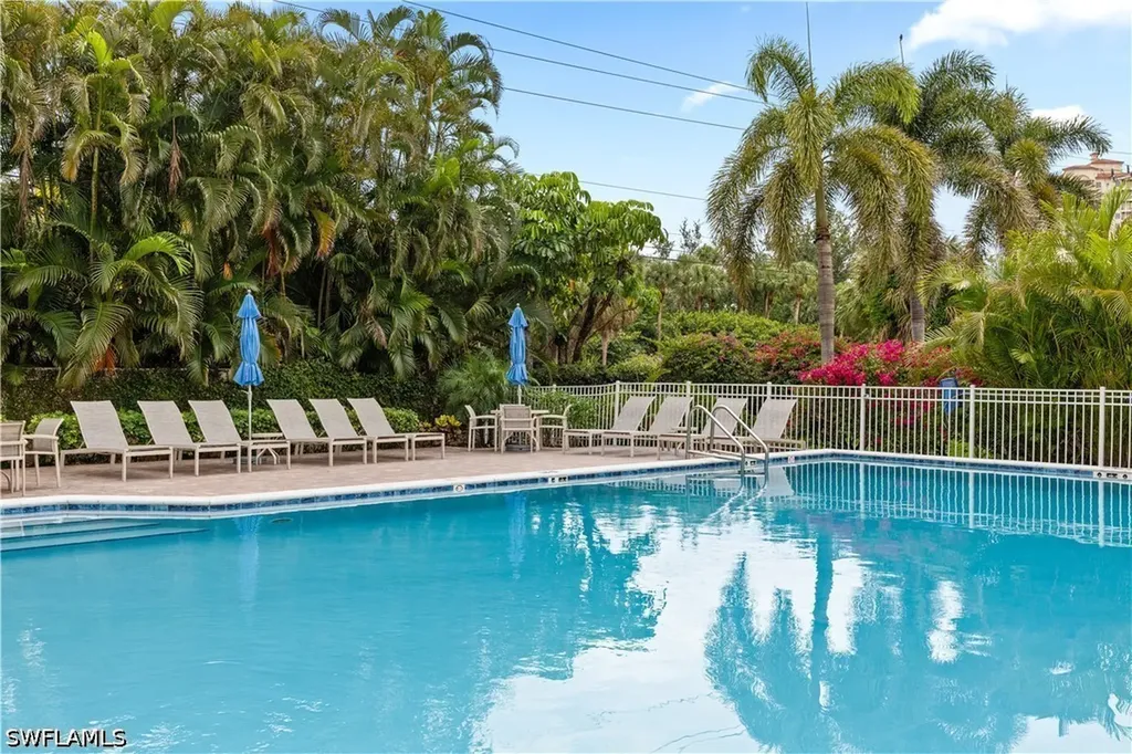 565 Beachwalk Circle Naples FL 34108